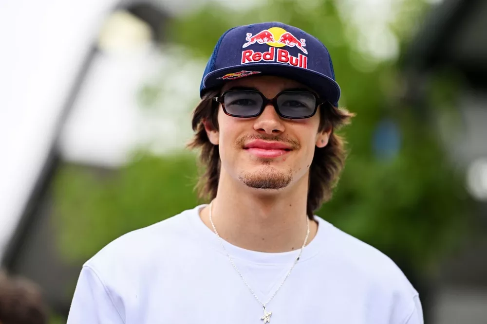 Red Bull’un genç yeteneği Nikola Tsolov, ilk resmi F1 testine hazırlanıyor